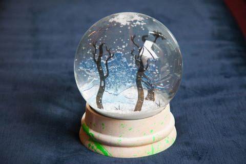 artist snow globe