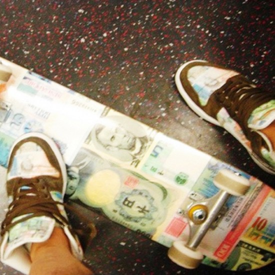 @futuradosmil riding FLOMdeck and matching FLOM Nike SB Dunks. Interesting convo on this post.